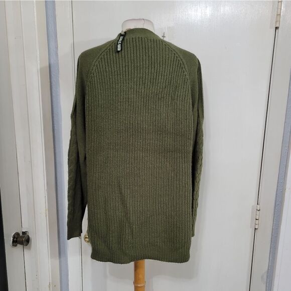 Moral fiber sweater - Picture 9 of 12